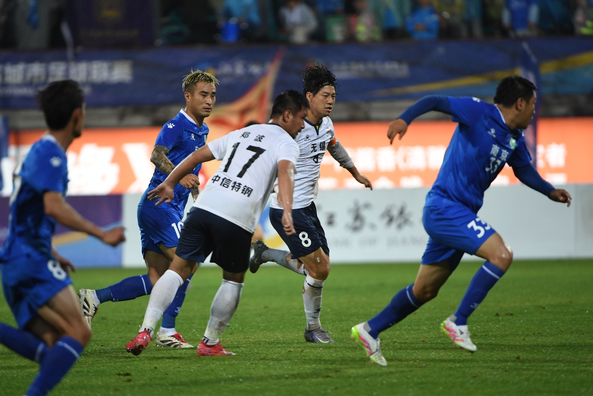 关于中超国际比赛日再迎强敌;奥兰多魔术篮板制胜;主帅态度——管理层满意;阵容厚度经受考验的信息 关于中超国际比赛日再迎强敌;奥兰多魔术篮板制胜;主帅态度——管理层满意;阵容厚度经受考验的信息