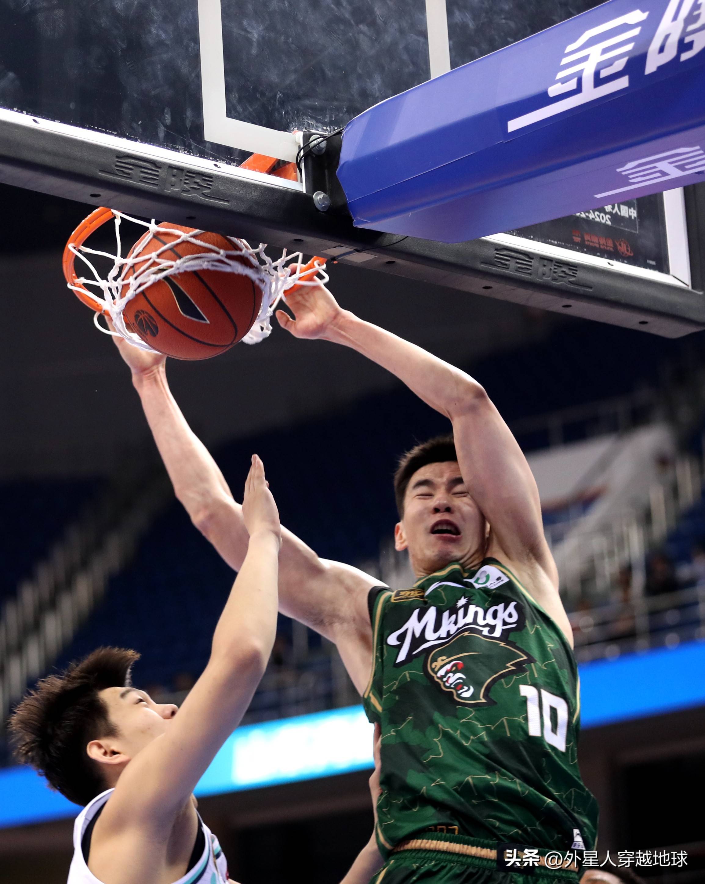 关于中超国际比赛日再迎强敌;奥兰多魔术篮板制胜;主帅态度——管理层满意;阵容厚度经受考验的信息 关于中超国际比赛日再迎强敌;奥兰多魔术篮板制胜;主帅态度——管理层满意;阵容厚度经受考验的信息