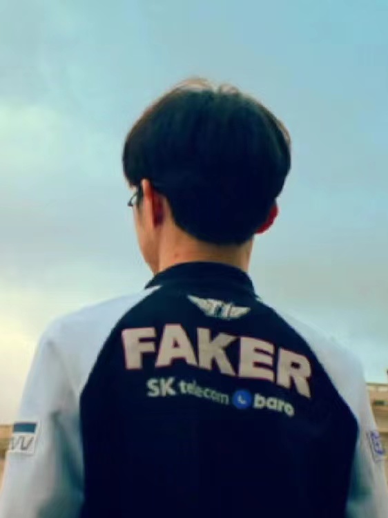 Faker在拜仁比赛中高光表现，逆转引发热议！的简单介绍